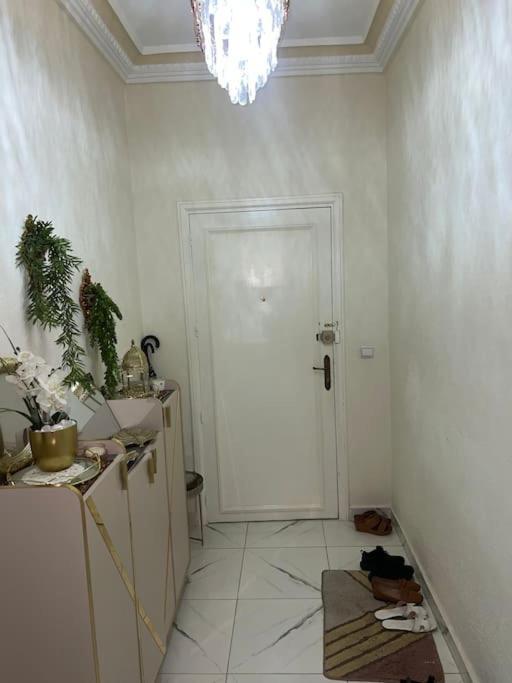 Appartement Centre 600M Plage Tanger Extérieur photo